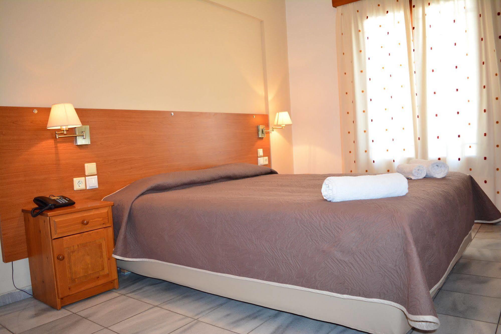 Anemomilos Suites Тира Экстерьер фото