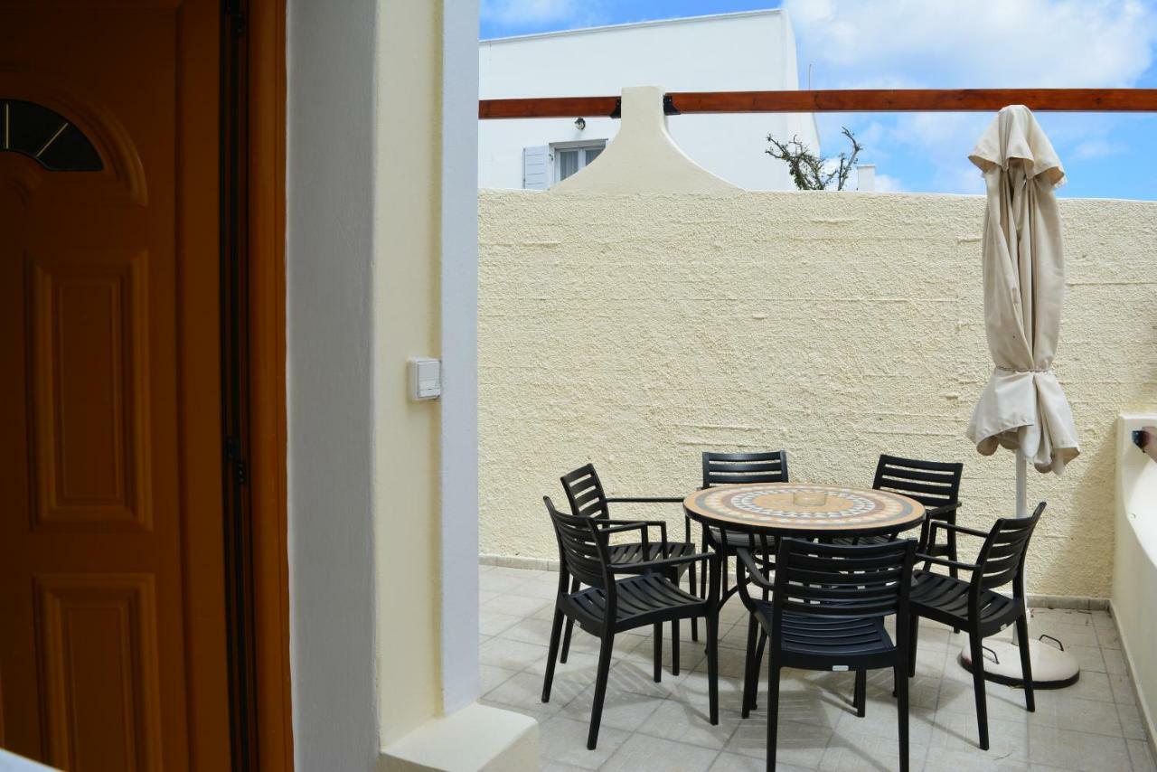 Anemomilos Suites Тира Экстерьер фото